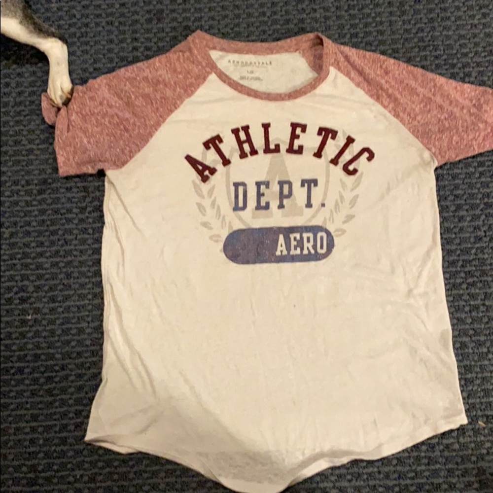 It’s a good thin tee shirt for the  summer 🍉.